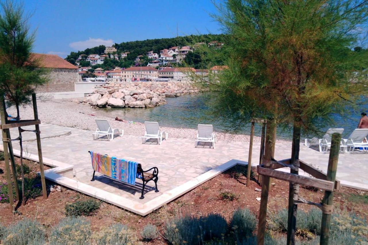 Holiday House With A Parking Space Svirce, Hvar - 17682 Vrbanj Kültér fotó